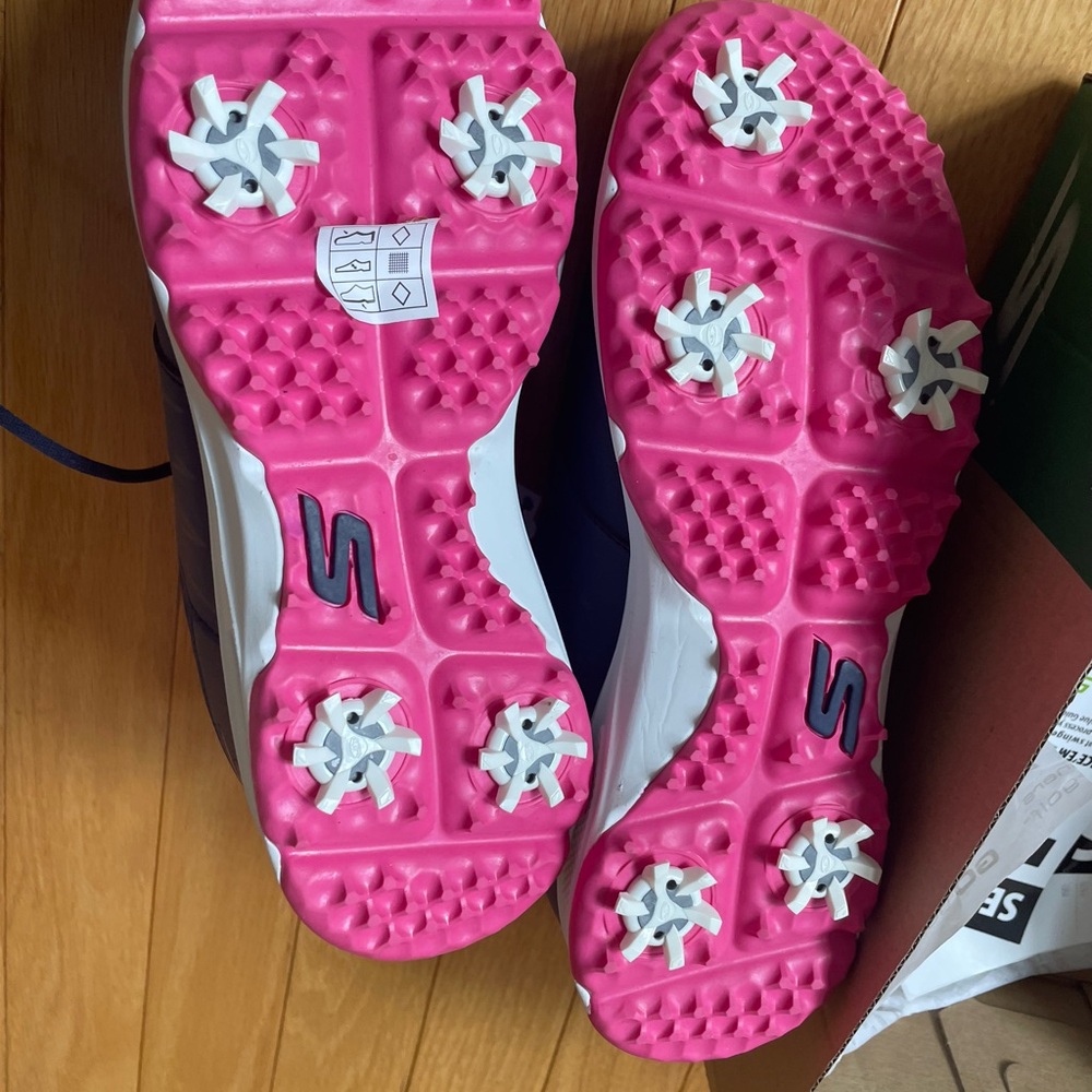 Skechers Navy and Pink GOLF Sneakers - new with tags - Size 6 kids - ladies 7.5 - Picture 4 of 5